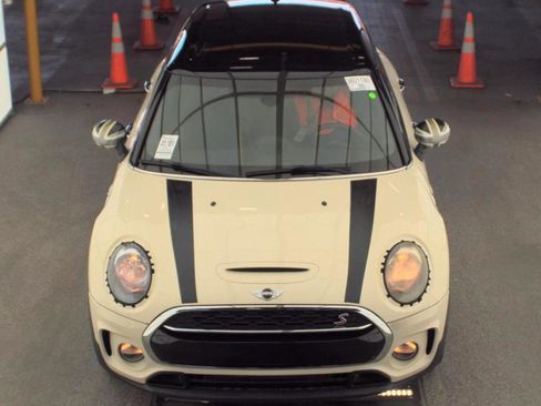 Used 2017 MINI Cooper Clubman S image 2