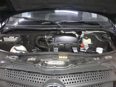 Used 2018 Mercedes-Benz Sprinter 2500 w/ Driver Efficiency Package image 11