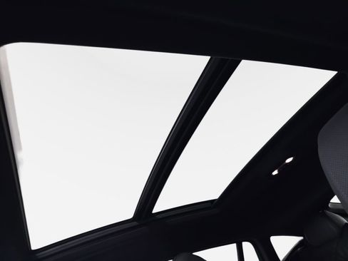 New 2026 BMW X6 xDrive40i w/ Premium Package image 18