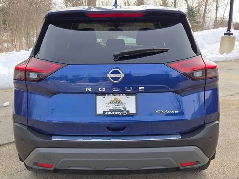 Used 2023 Nissan Rogue SV image 12