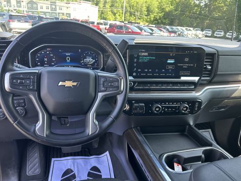 Certified 2024 Chevrolet Silverado 2500 LT w/ Safety Package AWD/4WD image 27