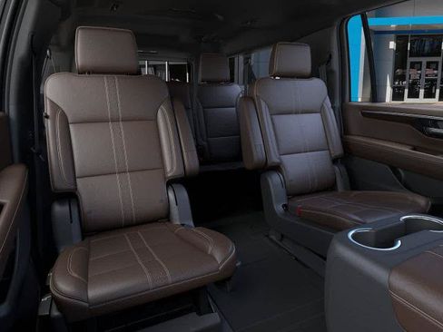 New 2026 Chevrolet Suburban High Country w/ Sun And Tow Package AWD/4WD image 17