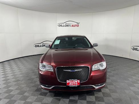 Used 2018 Chrysler 300 Limited w/ Safetytec Plus Group image 10