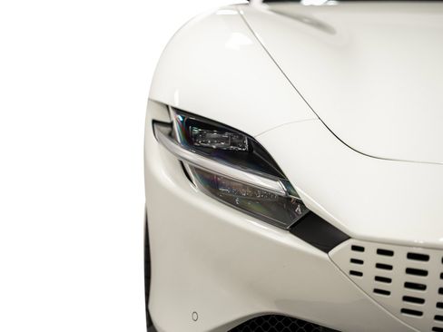 Used 2022 Ferrari Roma image 8