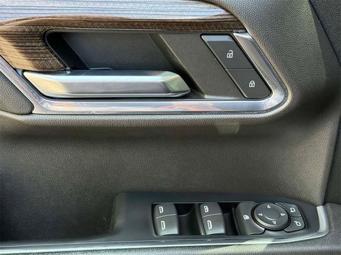 Used 2023 Chevrolet Silverado 1500 LT image 17