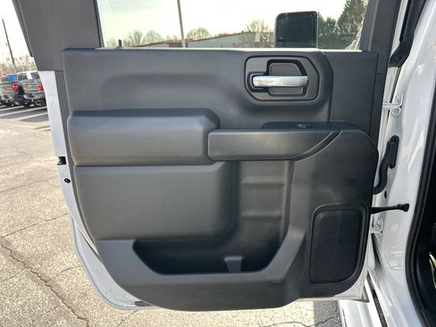 Used 2022 GMC Sierra 2500 Pro w/ Convenience Package image 22