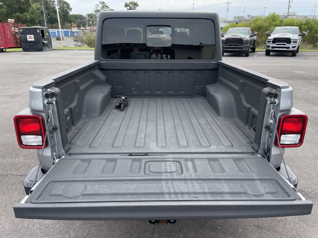Used 2020 Jeep Gladiator Sport w/ Quick Order Package 24S AWD/4WD image 20