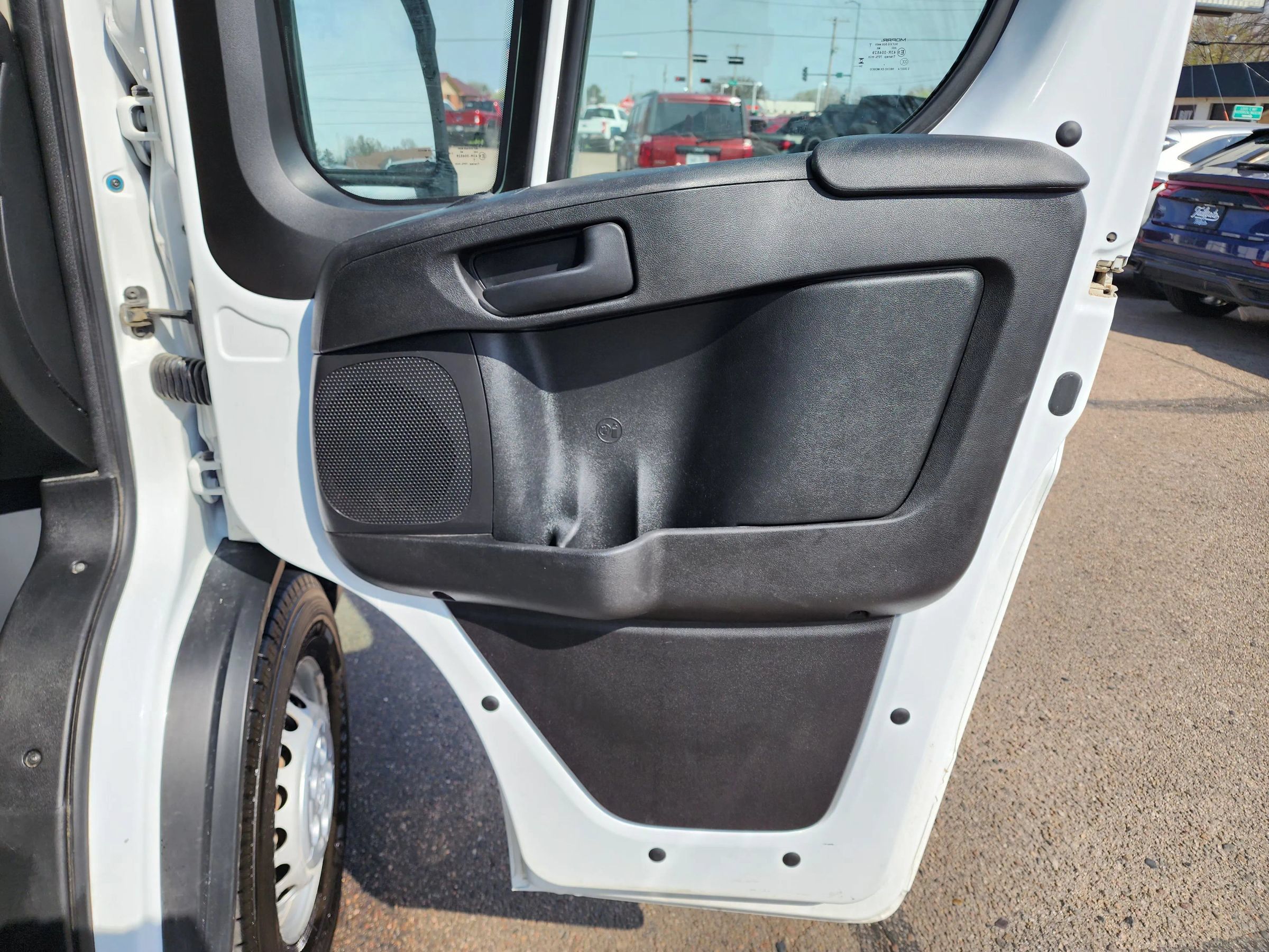 Used 2025 RAM ProMaster 2500 w/ Convenience Group FWD image 26