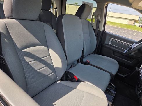 Used 2023 RAM 1500 Classic SLT AWD/4WD image 27