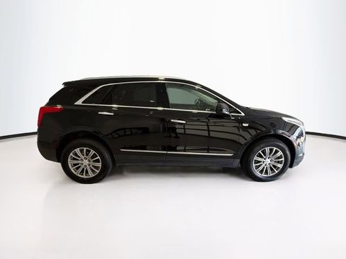 Used 2017 Cadillac XT5 Luxury w/ Driver Awareness Package FWD image 7