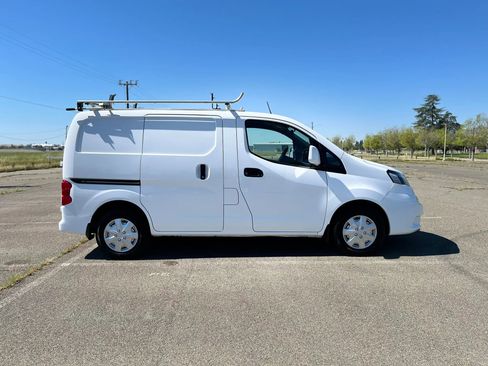 Used 2021 Nissan NV200 S image 4