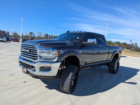 Used 2021 RAM 2500 Limited image 3