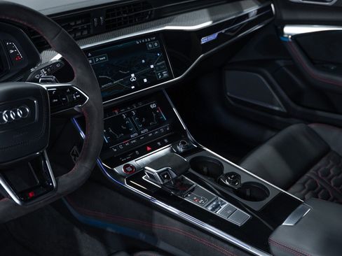 Used 2022 Audi RS 6 4.0T quattro Avant w/ Carbon Optic Package image 54