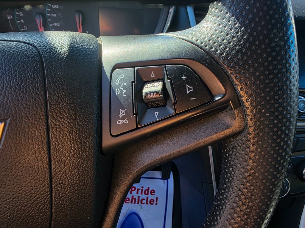 Used 2021 Chevrolet Trax LT AWD/4WD image 30