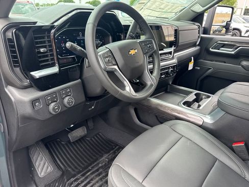 New 2026 Chevrolet Silverado 2500 LTZ w/ LTZ Convenience Package AWD/4WD image 18