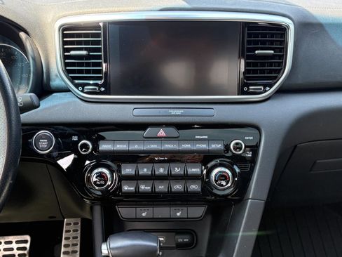 Used 2021 Kia Sportage S w/ S FWD Premium Package image 16