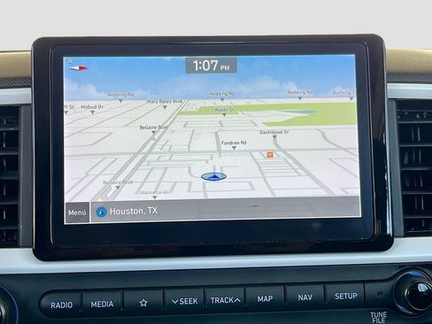 Used 2022 Hyundai Venue Limited FWD image 13