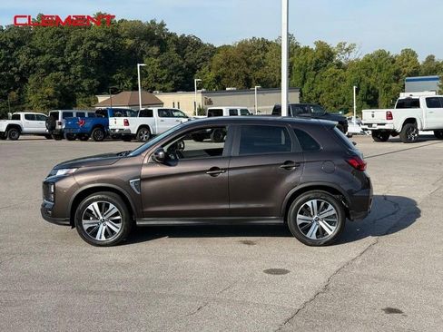 Used 2023 Mitsubishi Outlander Sport SE image 2