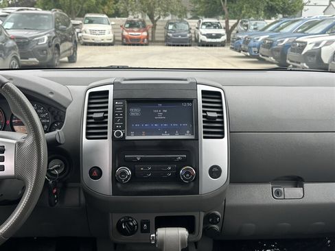 Used 2019 Nissan Frontier SV AWD/4WD image 36
