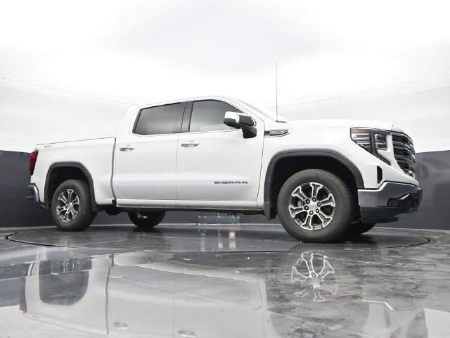 Used 2025 GMC Sierra 1500 SLT AWD/4WD image 45