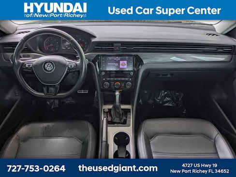 Used 2020 Volkswagen Passat 2.0T R-Line FWD image 17