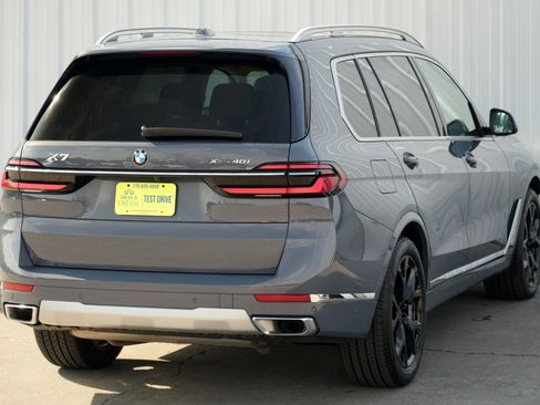 Used 2023 BMW X7 xDrive40i w/ Climate Comfort Package image 58
