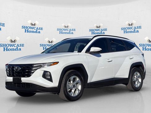 Used 2022 Hyundai Tucson SEL FWD image 2