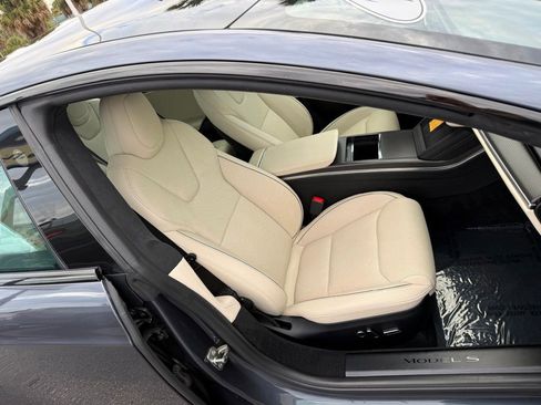 Used 2023 Tesla Model S Plaid image 34