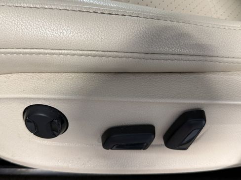 Used 2014 Volkswagen Passat TDI SE FWD image 20
