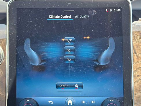 Used 2026 Mercedes-Benz GLC 300 4MATIC image 29