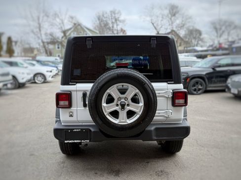 Used 2022 Jeep Wrangler Unlimited Sport image 12