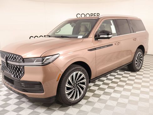 New 2026 Lincoln Navigator Black Label AWD/4WD image 10