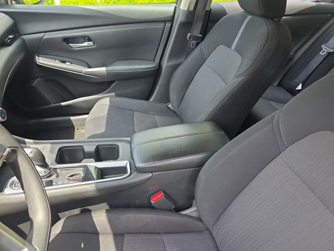 Used 2024 Nissan Sentra SV FWD image 16