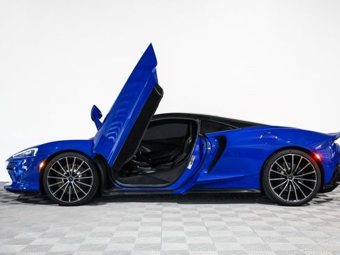 Used 2020 McLaren GT image 21