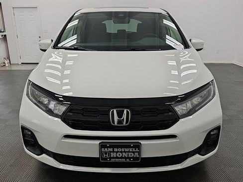 New 2026 Honda Odyssey Touring image 3