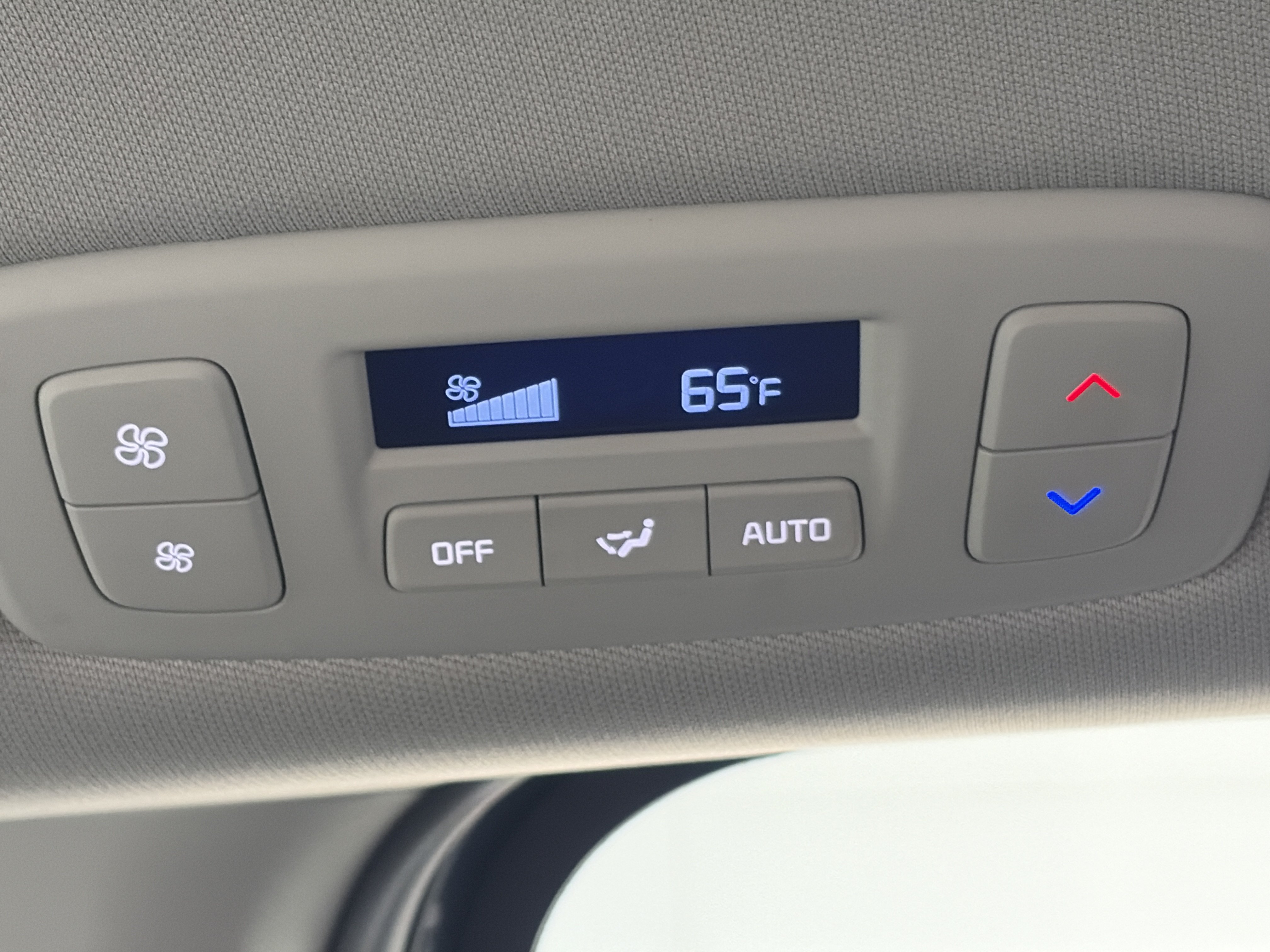 Certified 2024 Kia Carnival SX FWD image 21