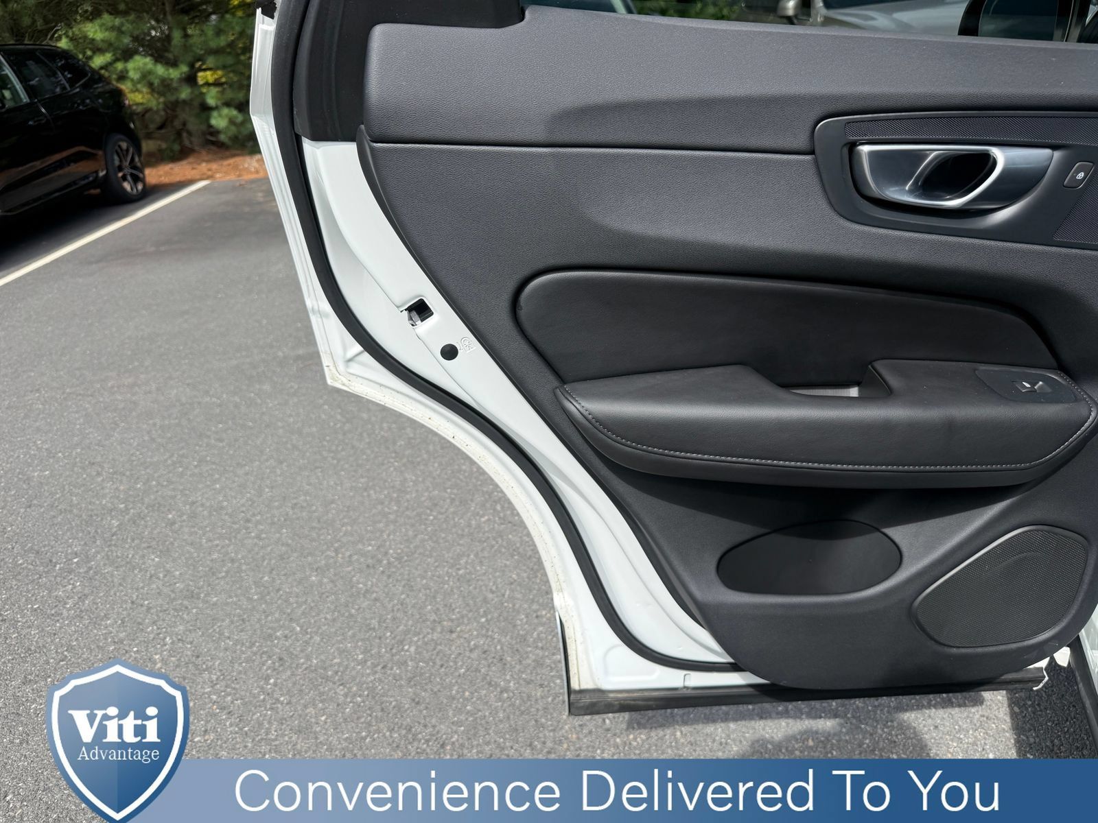 Certified 2024 Volvo XC60 B5 Plus w/ Protection Package Premier AWD/4WD image 20