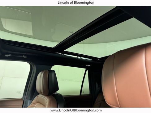 New 2025 Lincoln Navigator L Reserve image 25
