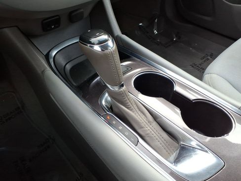 Used 2018 Chevrolet Malibu LT image 14