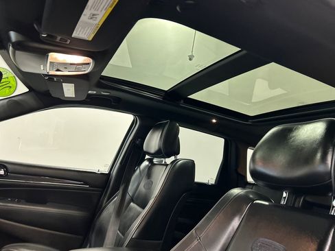 Used 2019 Jeep Grand Cherokee Overland image 28