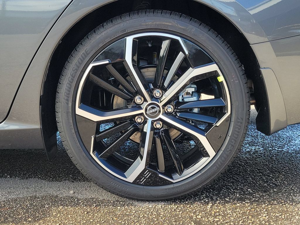 New 2026 Nissan Altima 2.5 SR w/ SR Premium Package FWD image 10