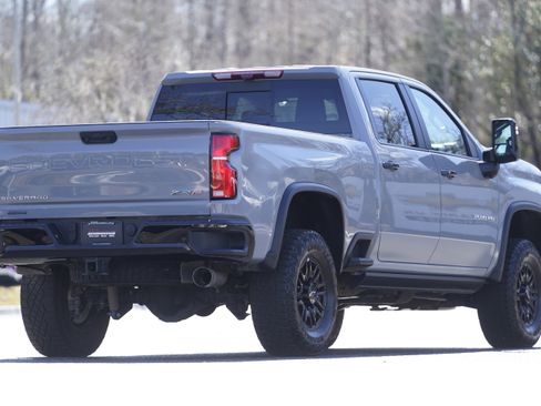 Used 2025 Chevrolet Silverado 2500 ZR2 w/ Technology Package AWD/4WD image 54