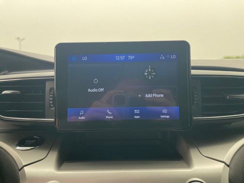 Used 2022 Ford Explorer XLT w/ Equipment Group 202A AWD/4WD image 9