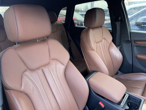 Used 2022 Audi Q5 e Premium image 35