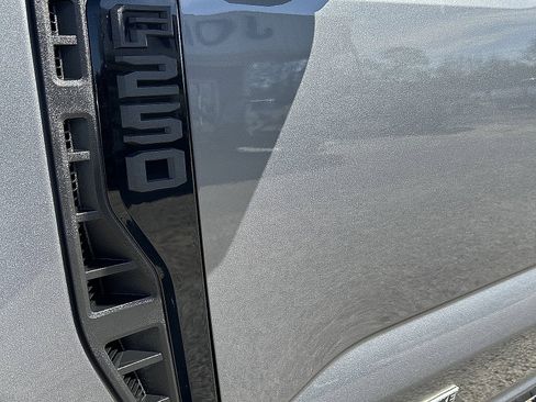 Used 2023 Ford F250 Lariat w/ Sport Appearance Package image 9