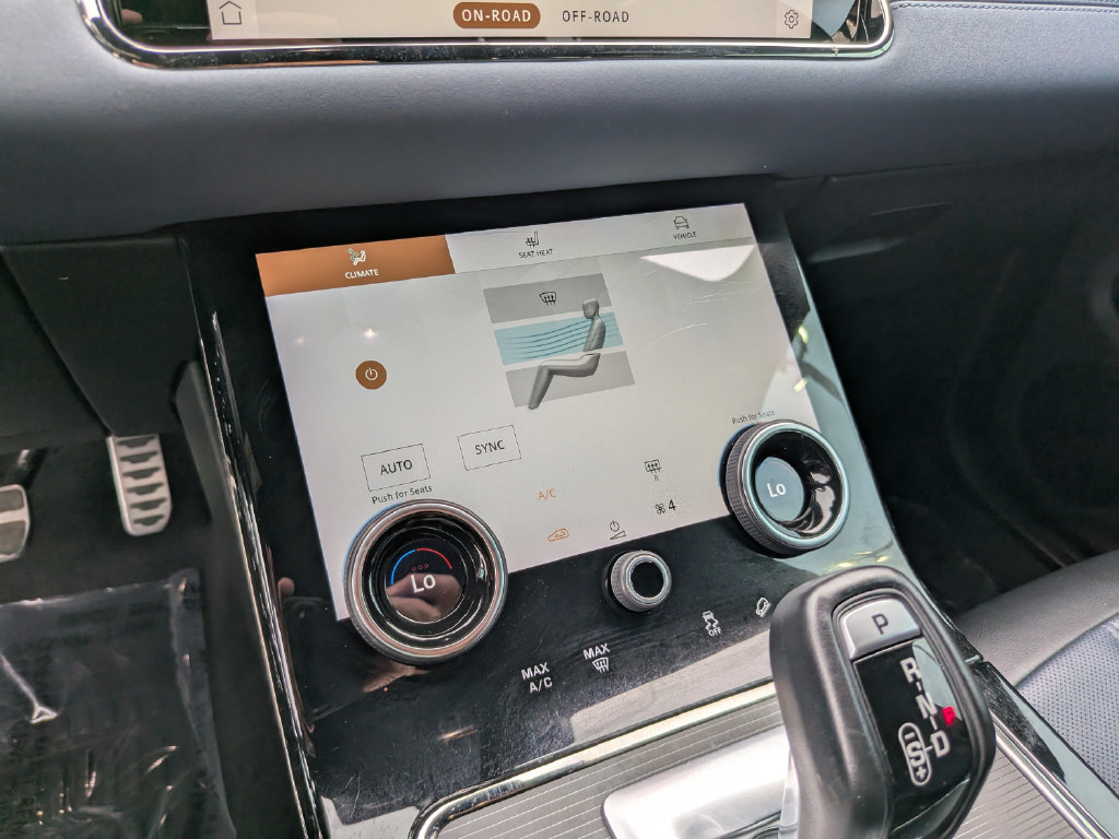 Used 2021 Land Rover Range Rover Evoque R-Dynamic S AWD/4WD image 24
