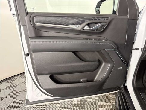 Used 2024 GMC Yukon XL Denali RWD image 8