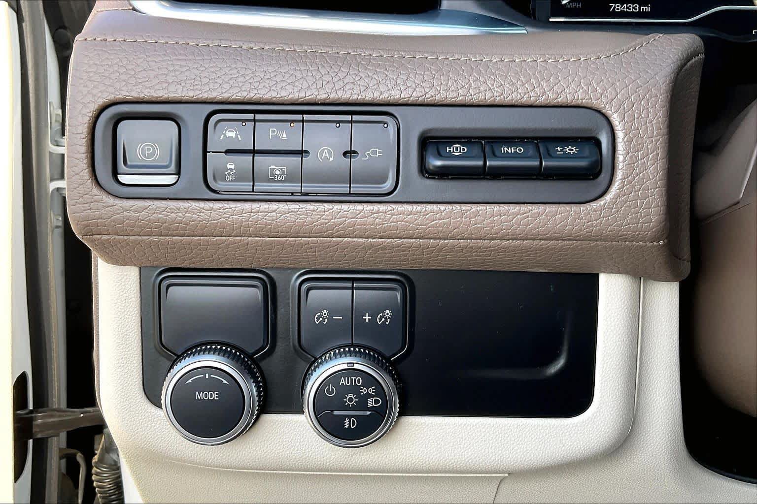Used 2022 GMC Yukon XL Denali RWD image 14