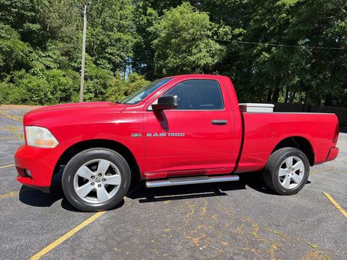 Used 2012 RAM 1500 Express RWD image 2