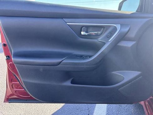 Used 2017 Nissan Altima 2.5 SV w/ Convenience Package image 25